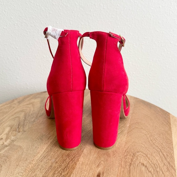 NEW Lulu’s Red Suede Ankle Strap Heels Size 9 - Picture 7 of 9